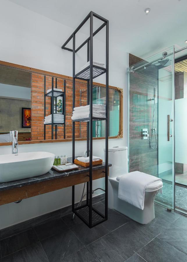 Cest La Vie Boutique Hotel Phnom Penh Ngoại thất bức ảnh